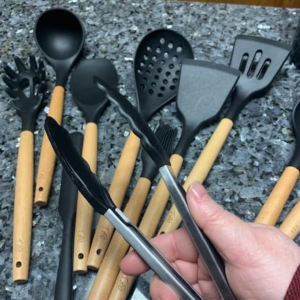 Are silicone kitchen utensils safe